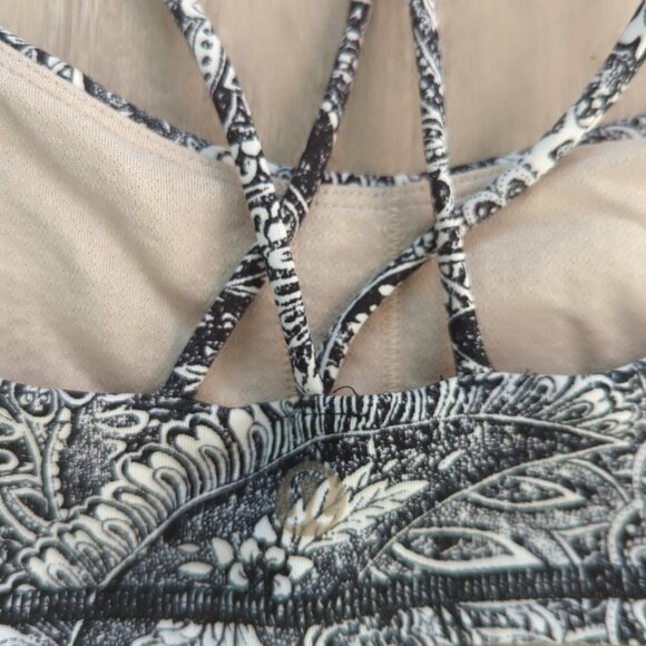Lululemon Free To Be Bra Antique Paisley - Picture 4 of 5